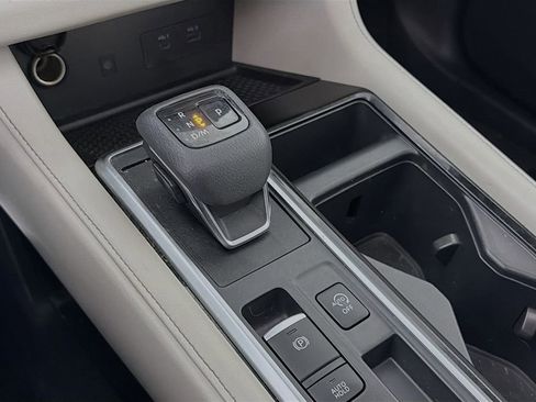 Used 2022 Nissan Pathfinder SL w/ SL Premium Package image 21