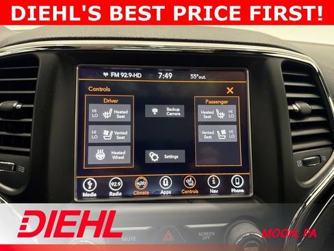 Used 2018 Jeep Grand Cherokee Trailhawk w/ Trailhawk Luxury Group AWD/4WD image 33
