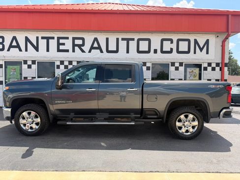Used 2020 Chevrolet Silverado 2500 LTZ w/ Technology Package AWD/4WD image 2