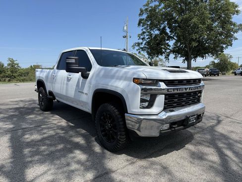 Used 2023 Chevrolet Silverado 2500 LT w/ Convenience Package AWD/4WD image 5