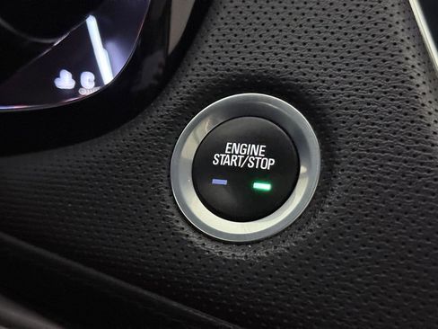 Used 2018 Cadillac XT5 Luxury image 38