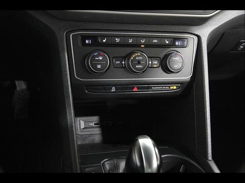 Certified 2020 Volkswagen Atlas Cross Sport SE AWD/4WD image 13