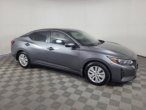 Used 2024 Nissan Sentra S FWD image 11