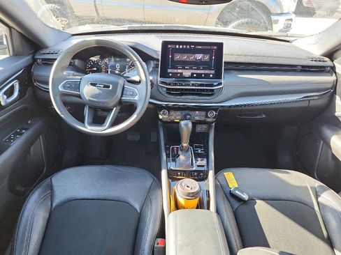 Used 2024 Jeep Compass Trailhawk image 12