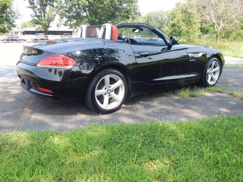Used 2013 BMW Z4 sDrive28i RWD image 5