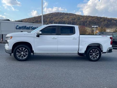 Certified 2022 Chevrolet Silverado 1500 LT image 9
