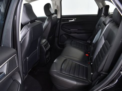 Used 2022 Ford Edge SEL w/ Convenience Package image 16