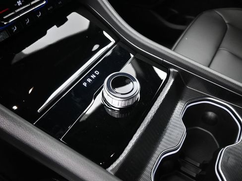 New 2025 Jeep Grand Cherokee L Limited w/ Black Appearance Package image 9