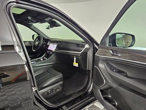 New 2026 Jeep Grand Cherokee L Limited image 37