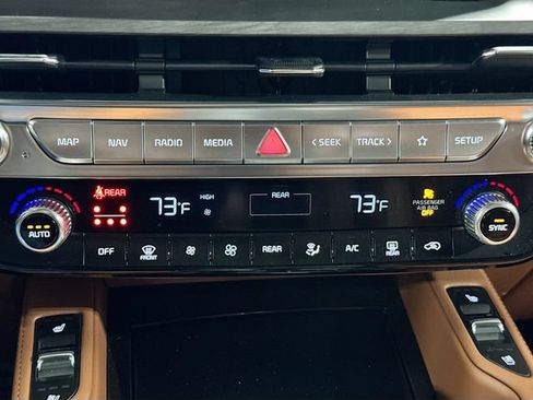 Used 2024 Kia Telluride SX Prestige X-Line AWD/4WD image 16