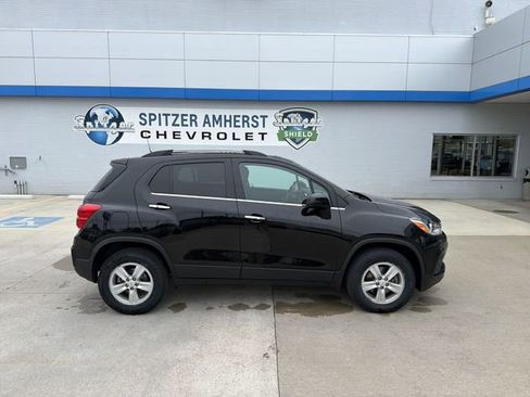 Used 2020 Chevrolet Trax LT w/ LT Convenience Package AWD/4WD image 11