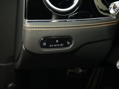 Used 2026 Bentley Flying Spur Azure image 32