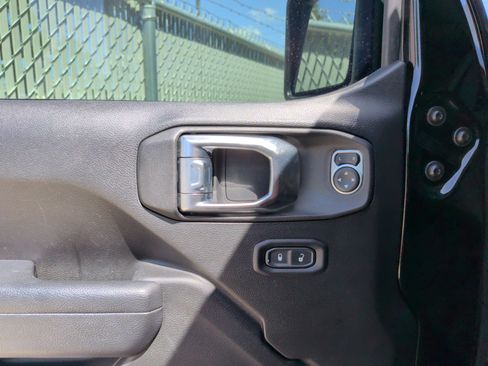 Used 2023 Jeep Wrangler Unlimited Sport AWD/4WD image 14