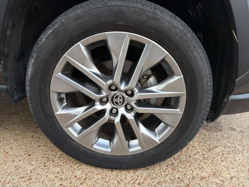 Used 2023 Toyota RAV4 XLE Premium AWD/4WD image 11