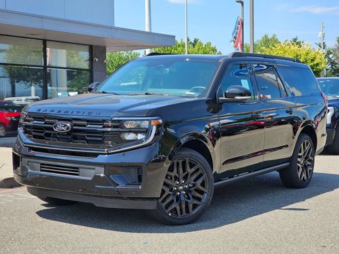 New 2026 Ford Expedition Max Platinum w/ Stealth Performance Package AWD/4WD image 1