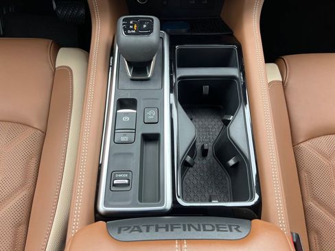 New 2026 Nissan Pathfinder Platinum w/ Cargo Package FWD image 11