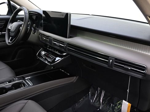 New 2026 Lincoln Corsair Premiere AWD/4WD image 15