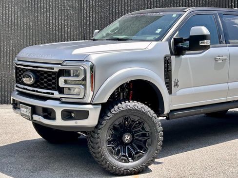New 2026 Ford F250 Lariat w/ Black Appearance Package AWD/4WD image 2