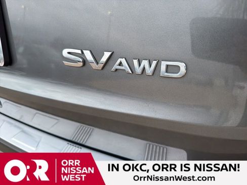 Used 2023 Nissan Rogue SV image 10