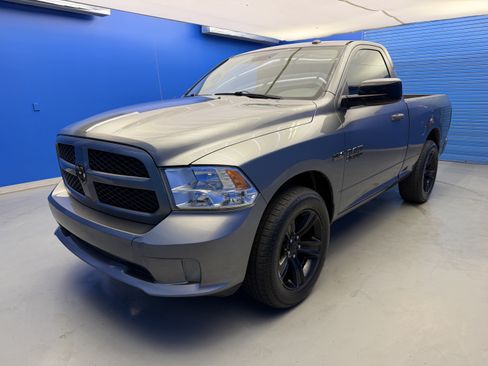 Used 2013 RAM 1500 Express RWD image 4