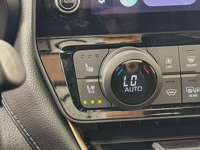 Used 2024 Toyota Grand Highlander AWD Hybrid image 27