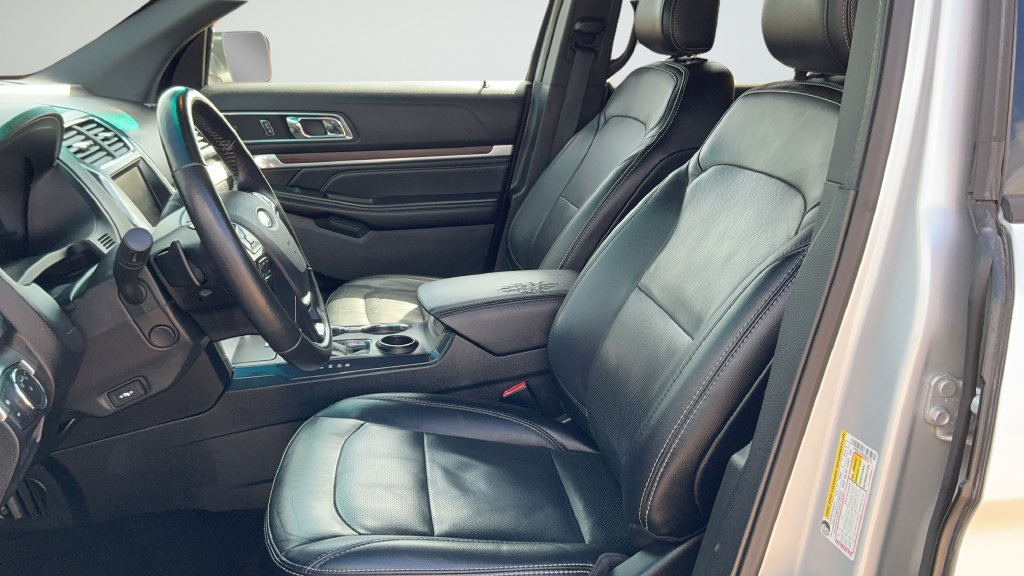 Used 2016 Ford Explorer Limited FWD image 17