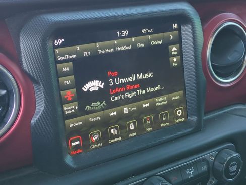 Used 2022 Jeep Gladiator Rubicon image 23