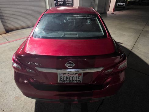Used 2018 Nissan Altima 2.5 S w/ S Convenience Package FWD image 9