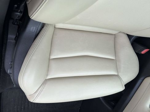 Used 2017 Cadillac XT5 FWD image 17