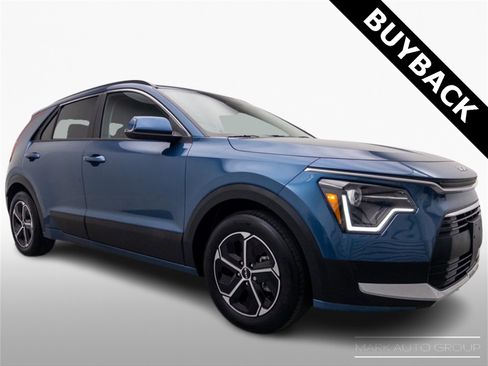 Used 2023 Kia Niro EX image 1