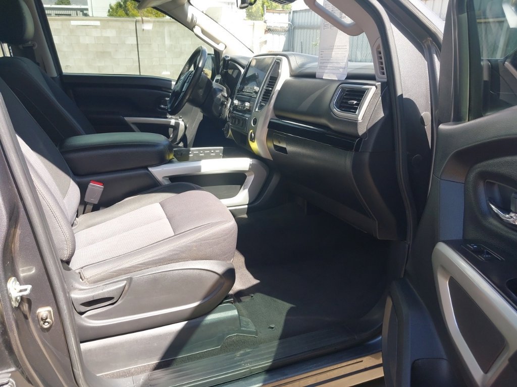 Used 2021 Nissan Titan SV w/ SV Convenience Package AWD/4WD image 13