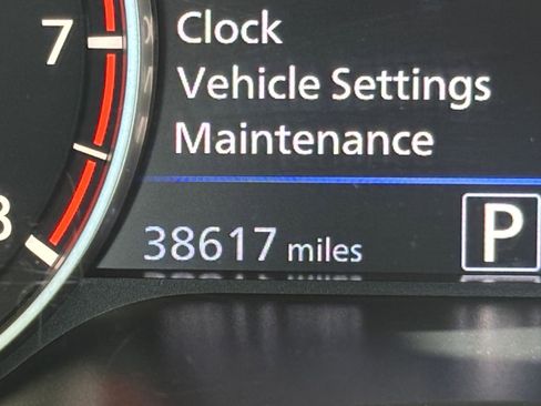 Used 2025 Nissan Altima 2.5 SV FWD image 41