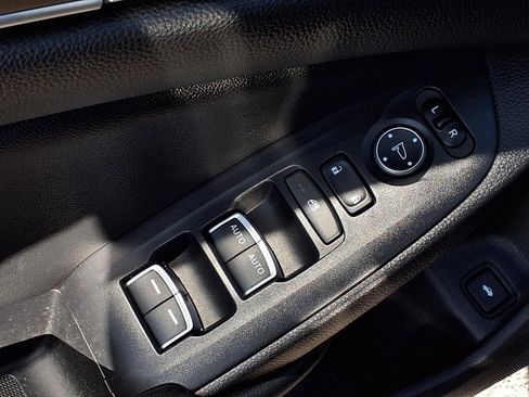 Used 2020 Honda Accord LX image 17