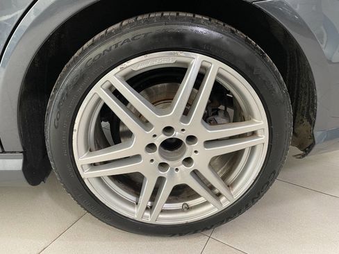 Used 2010 Mercedes-Benz E 350 E 350 Luxury 4MATIC AWD 4dr Se image 11