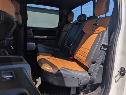 Used 2021 Ford F150 Platinum w/ FX4 Off-Road Package AWD/4WD image 7