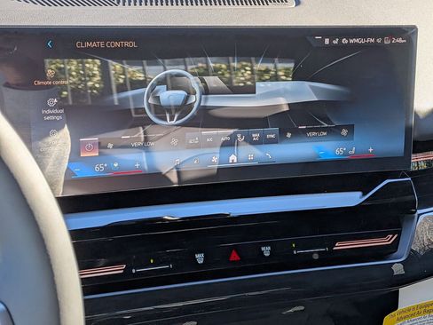 New 2026 BMW 530i xDrive w/ M Sport Package image 25