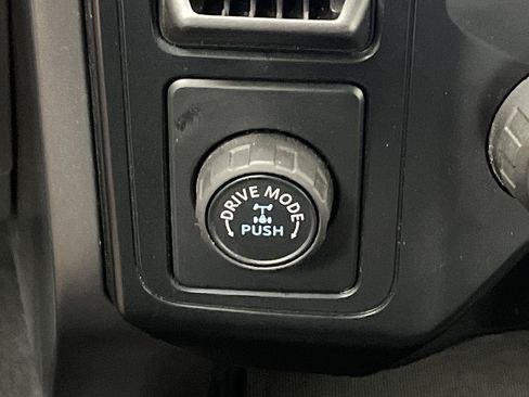 Certified 2025 Ford F150 XLT RWD image 15