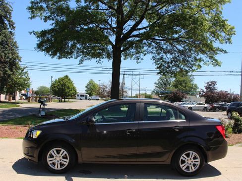 Used 2016 Chevrolet Sonic LT FWD image 6