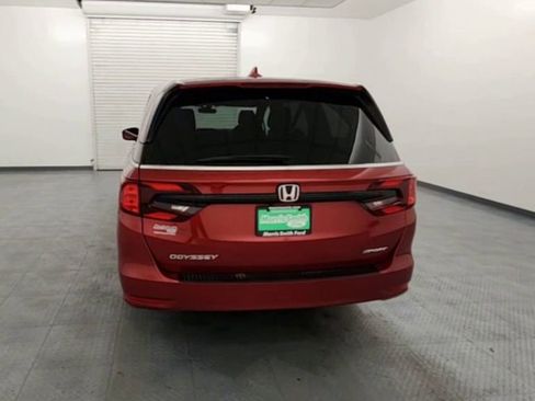 Used 2023 Honda Odyssey Sport image 7