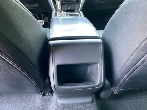 Used 2018 Honda Accord Sport image 32