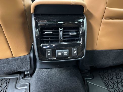 Used 2020 Toyota Avalon Limited w/ Advanced Safety Package FWD image 13