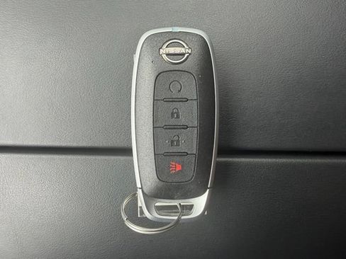 Used 2023 Nissan Rogue SV AWD/4WD image 25