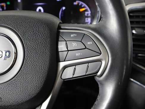 Used 2018 Jeep Grand Cherokee Limited AWD/4WD image 10