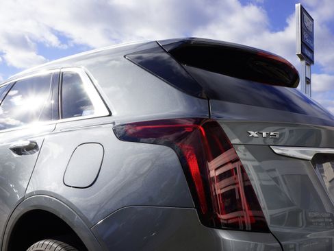 New 2025 Cadillac XT5 Luxury image 20
