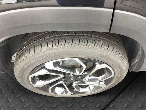 Used 2025 Chevrolet Trax RS w/ Driver Confidence Package image 24