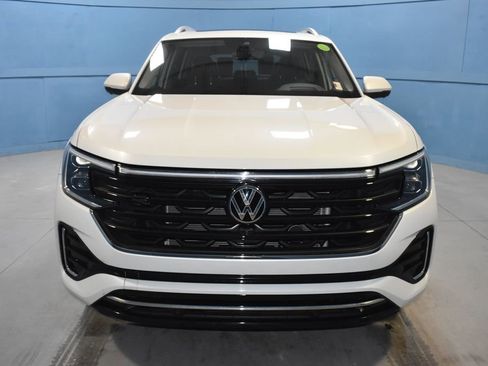 Used 2024 Volkswagen Atlas SEL Premium R-Line image 23