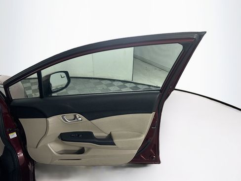 Used 2013 Honda Civic LX image 29