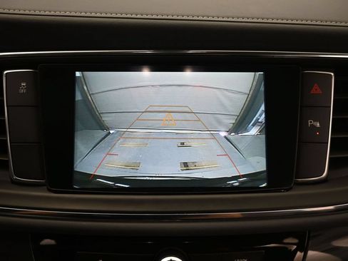 Used 2018 Buick Enclave Essence FWD image 22