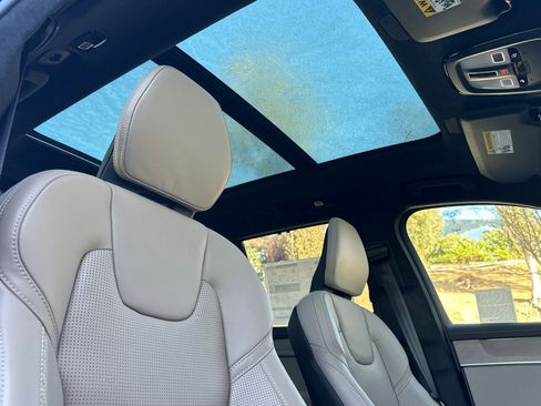 New 2026 Volvo XC90 T8 Ultra w/ Lounge Package image 15