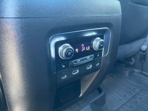 Used 2021 GMC Yukon SLT w/ SLT Premium Package AWD/4WD image 33